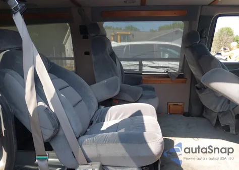 2003 Chevrolet Express Upfitter из США, поврежденный, VIN 1GBFG15X731183644